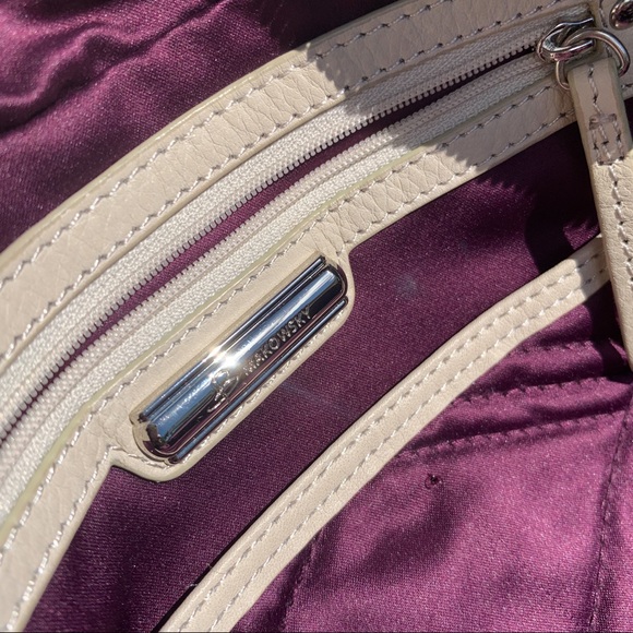 🤎 B Makowsky gorgeous leather satchel with dual toned hardware. 14” X 10 1/2” - Picture 6 of 8